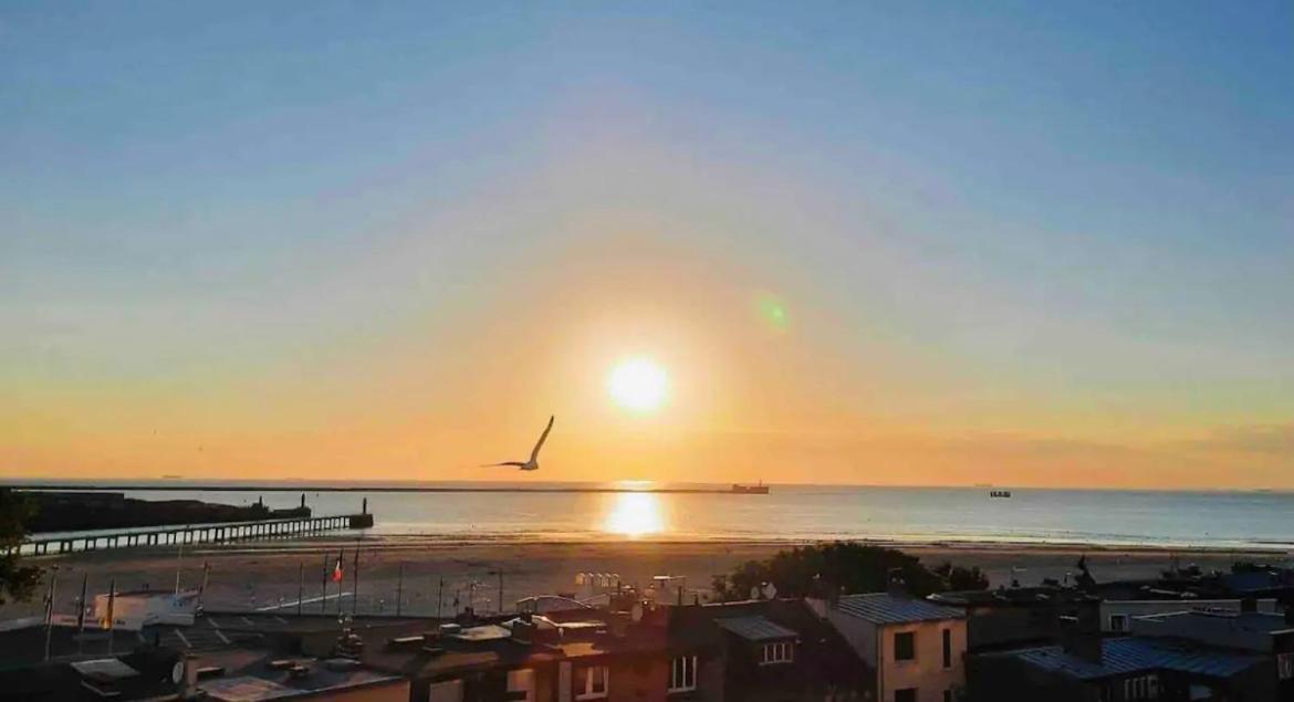 Bellevue -Appartement De Charme - Vue Imprenable Sur La Mer - Face A Nausicaa บูโลญ-ซูร์-แมร์ ภายนอก รูปภาพ